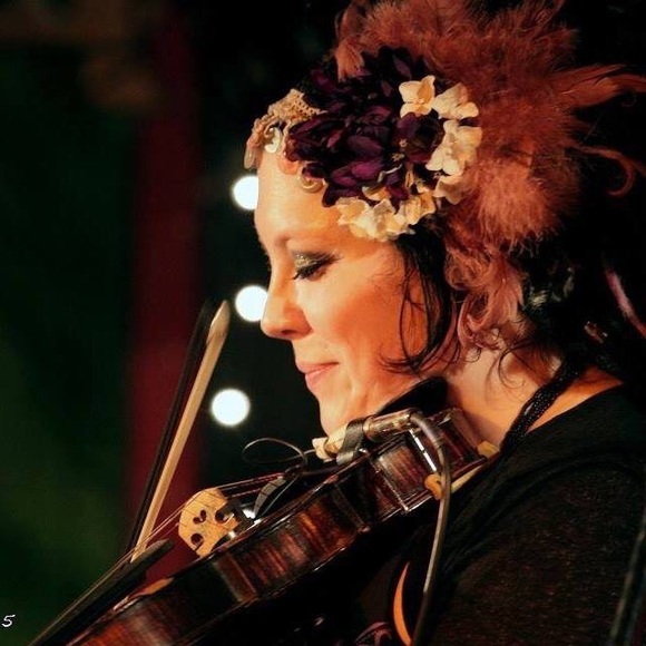 Meet your Posher, Sarah - Picture 2 of 2